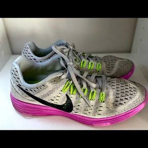 Running somewhere… 🏃🏽‍♀️🏃🏽‍♀️